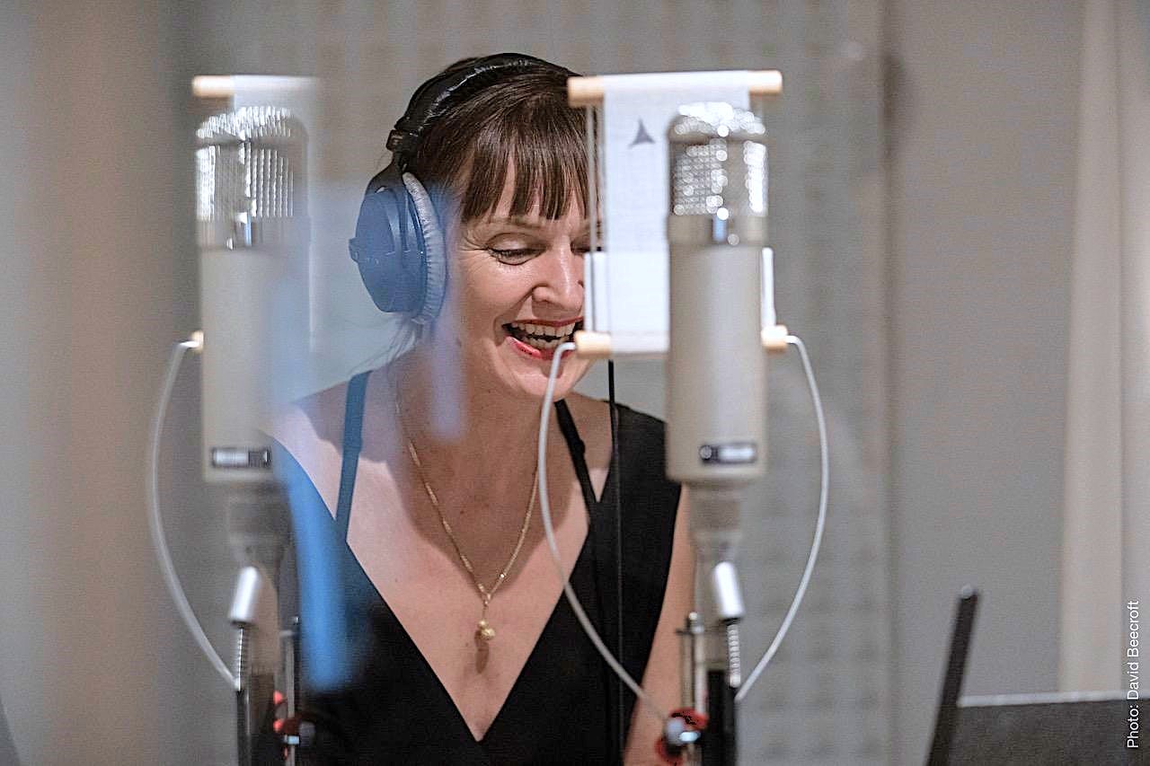 Melanie Becker - Jazz Vocalist
